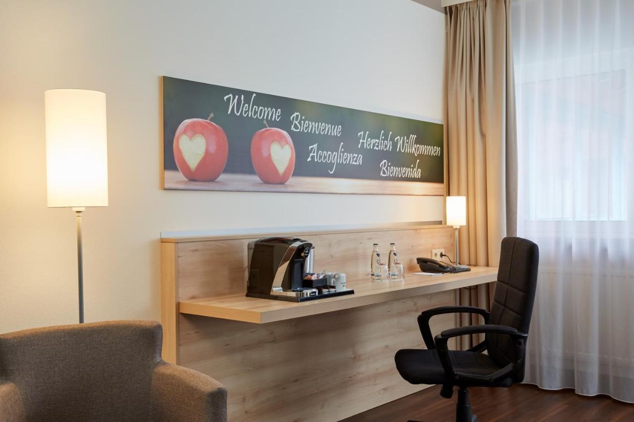 H+ Hotel Stuttgart Herrenberg Exterior photo
